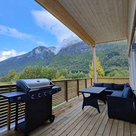 Panorama Apartment *